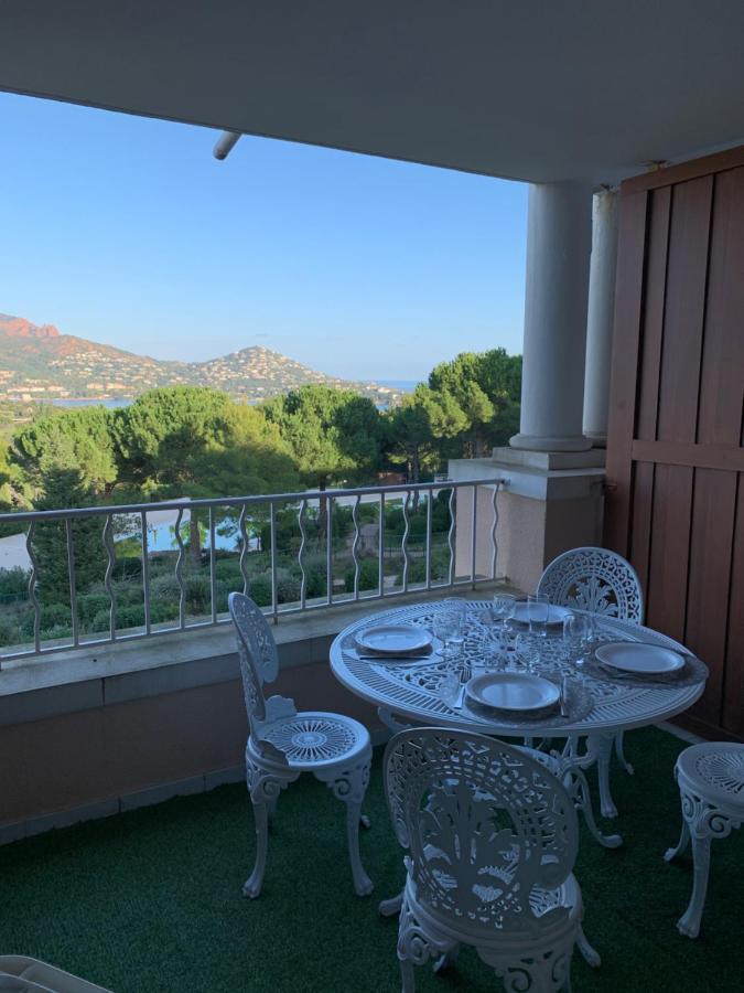 Saint Raphael, Cap Esterel Le Hameau. Vue Mer Екстер'єр фото