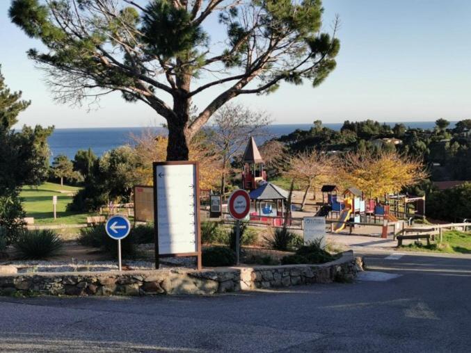 Saint Raphael, Cap Esterel Le Hameau. Vue Mer Екстер'єр фото