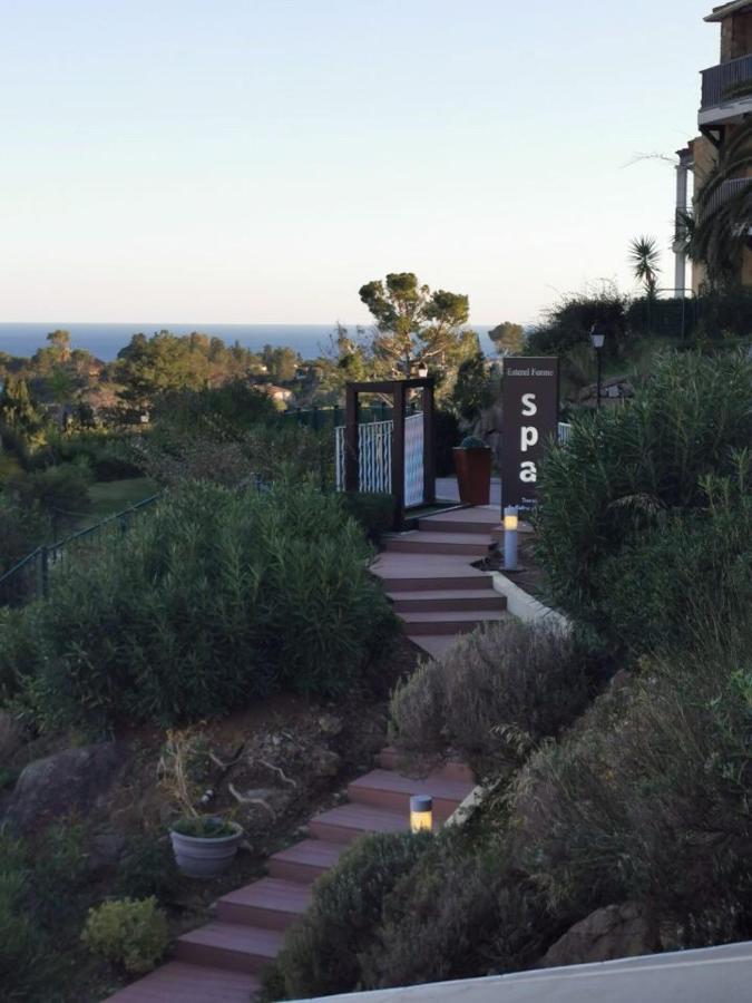 Saint Raphael, Cap Esterel Le Hameau. Vue Mer Екстер'єр фото