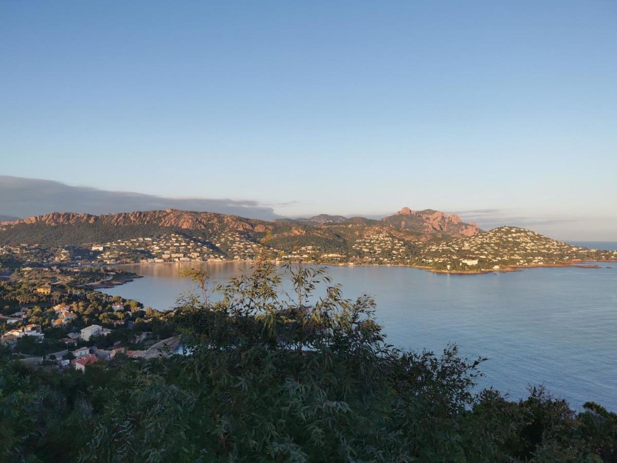 Saint Raphael, Cap Esterel Le Hameau. Vue Mer Екстер'єр фото